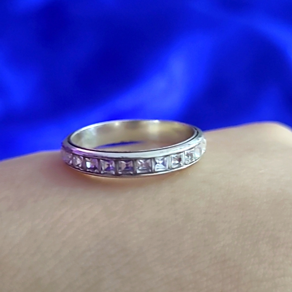 REAL DIAMOND RING - Picture 3 of 4